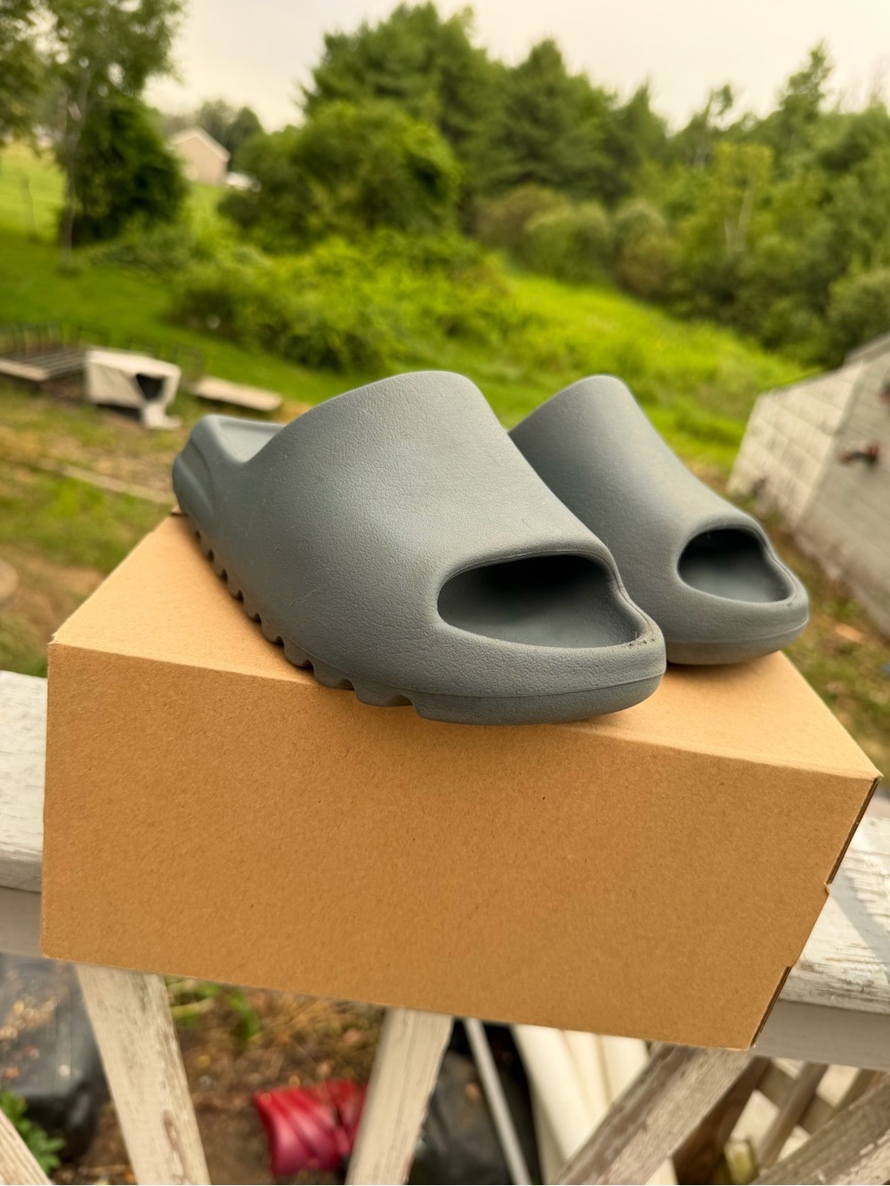 Yeezy slate Gray Slides